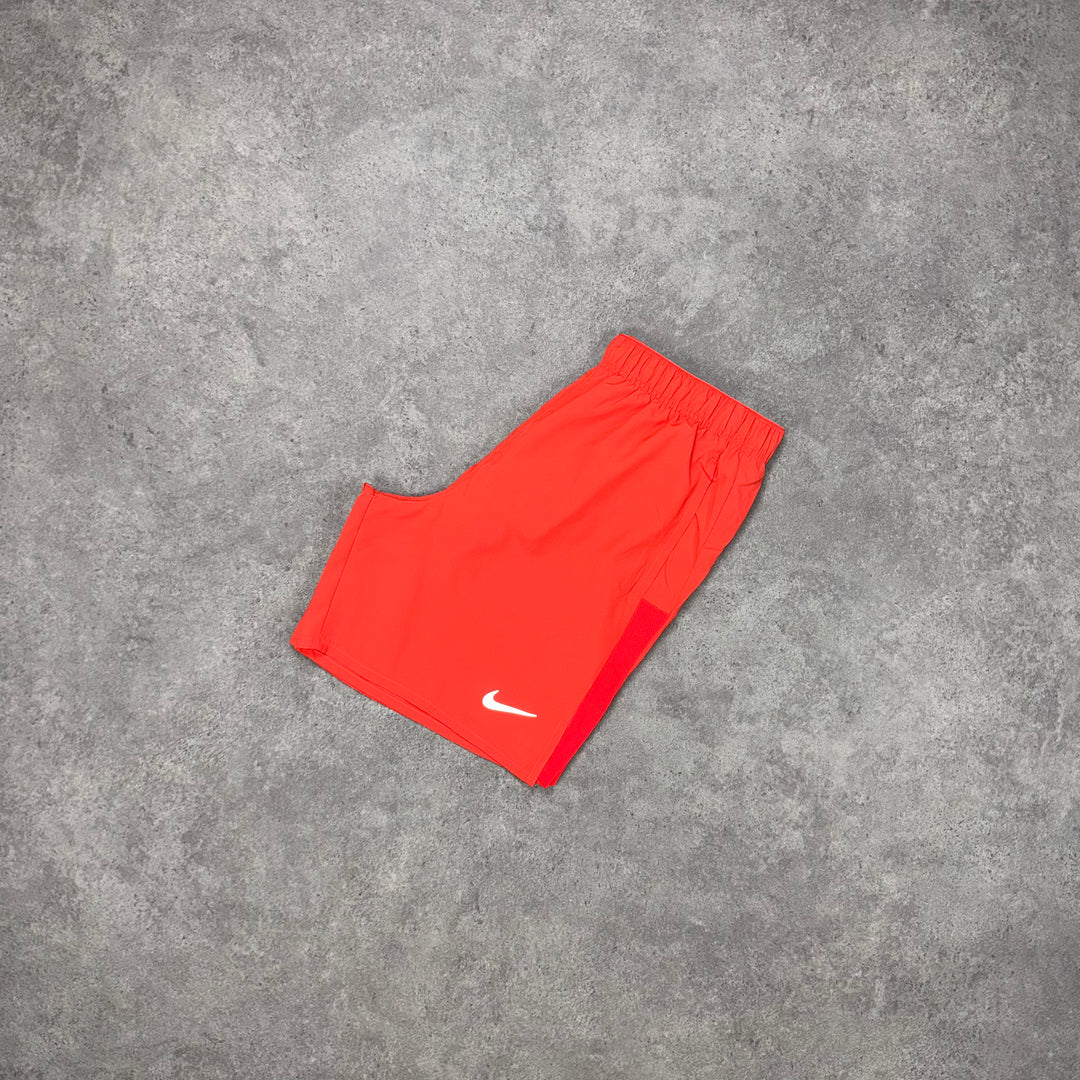 Nike Challenger Shorts – Bright Crimson