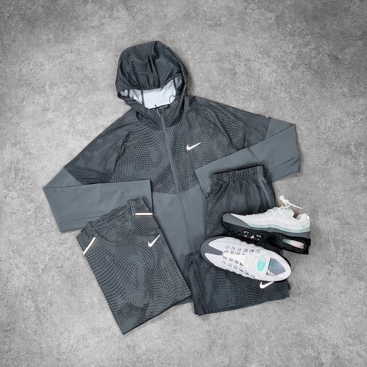 Nike Eclipse Tri Short Set – Graphite x Silver