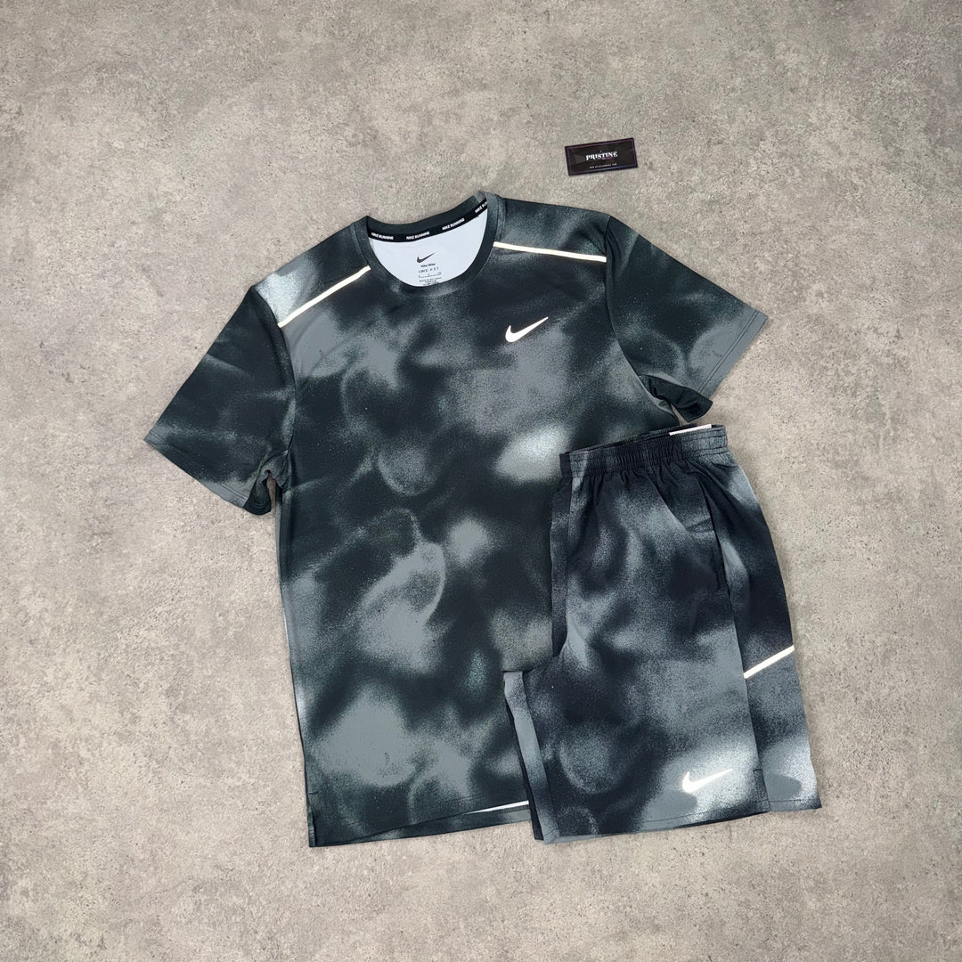 Nike Run Division Duo Set – Smoke Grey