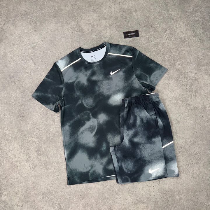 Nike Run Division Duo Set – Smoke Grey