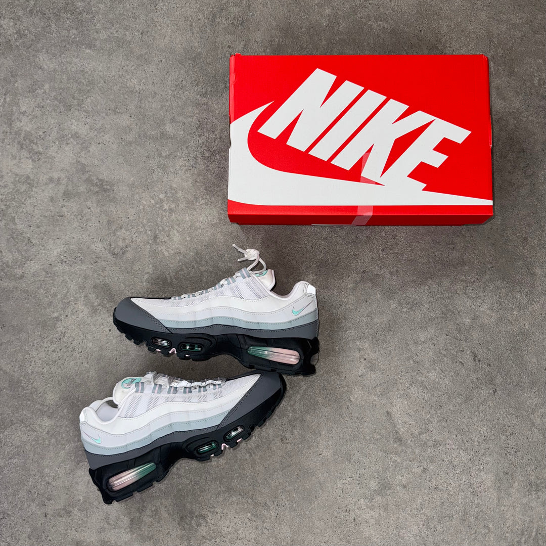 Nike Air Max 95 – Mint Tint x Cotton Candy