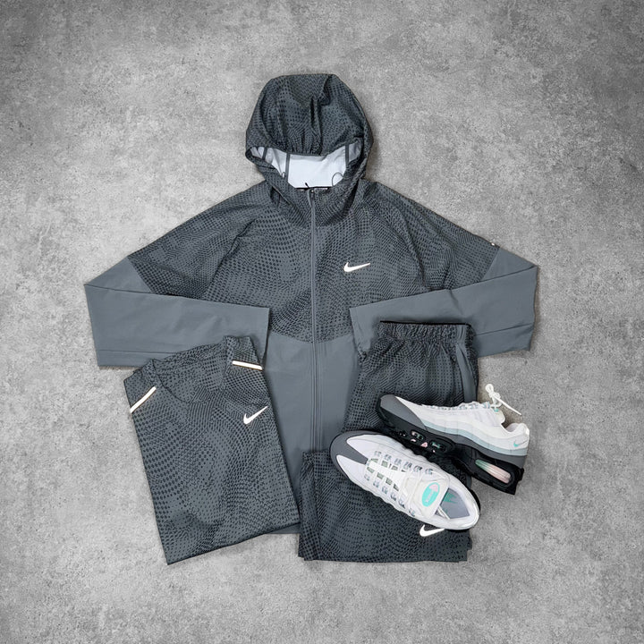 Nike Eclipse Tri Short Set – Graphite x Silver