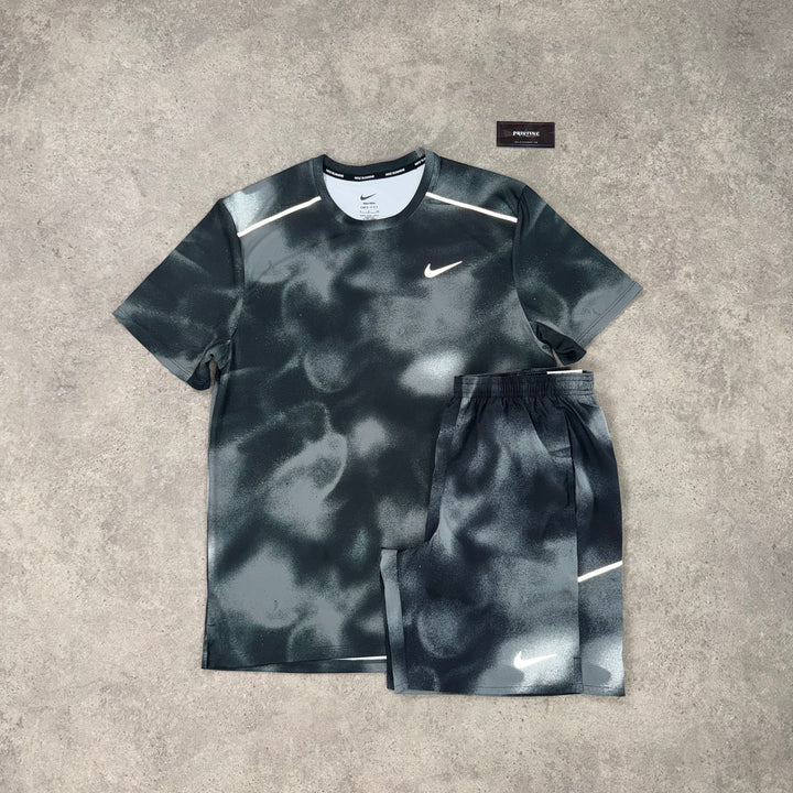 Nike Run Division Duo Set – Smoke Grey