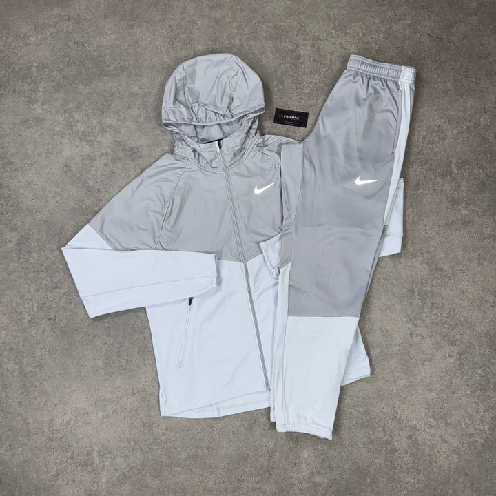Nike Therma Twin Set – Chalk Grey x Ice