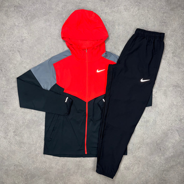 Nike Windrunner Set – Signal Red x Anthracite x Black