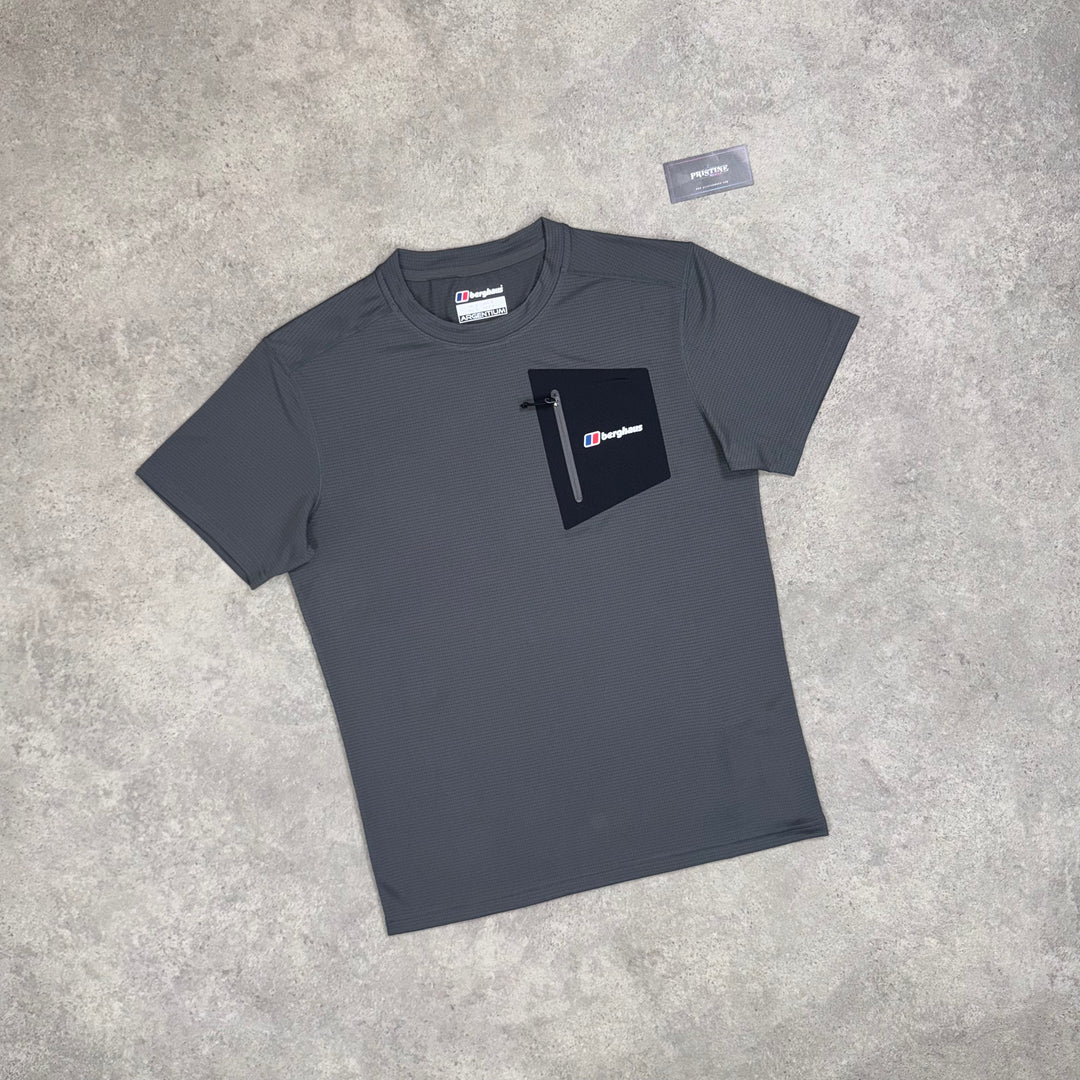 Berghaus Summit Pocket Tee – Graphite x Obsidian